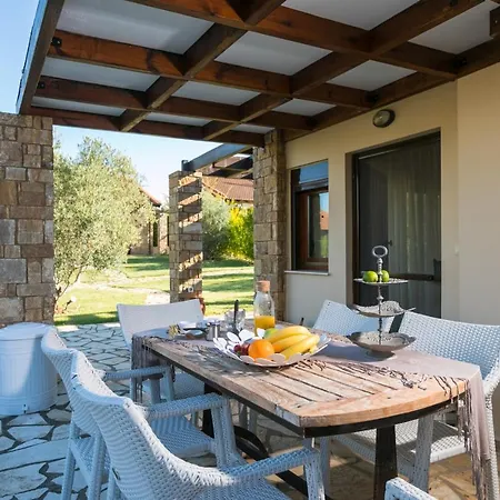 Villa Ng Sani Villas
